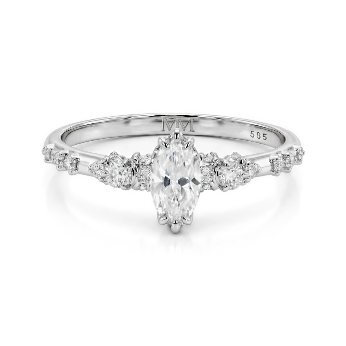 Elegante - Ring med moissanit i navettslipning och vintageinspirerade minimalistiska sidostenar