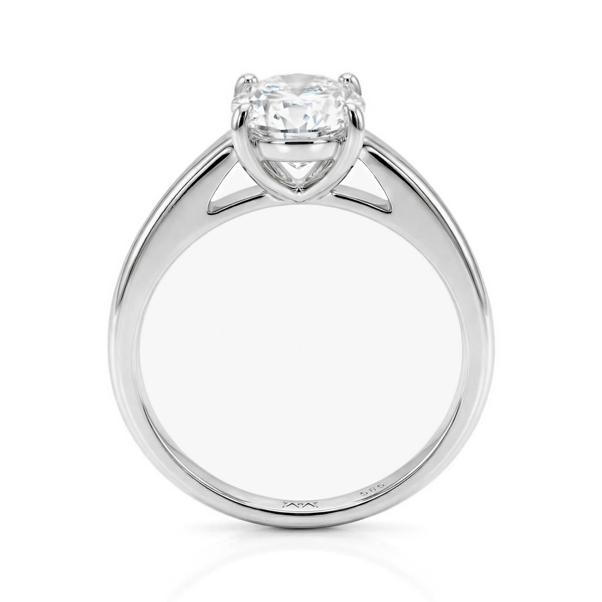 Elara - Kuddslipad solitärring med moissanit | My Moissanite