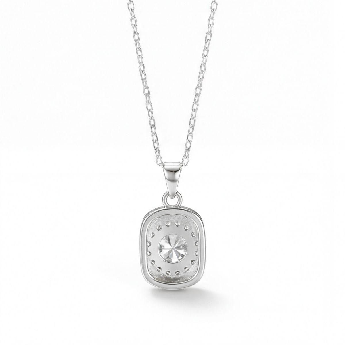 Memento - Gnistrande moissanithänge i pavéhalodesign