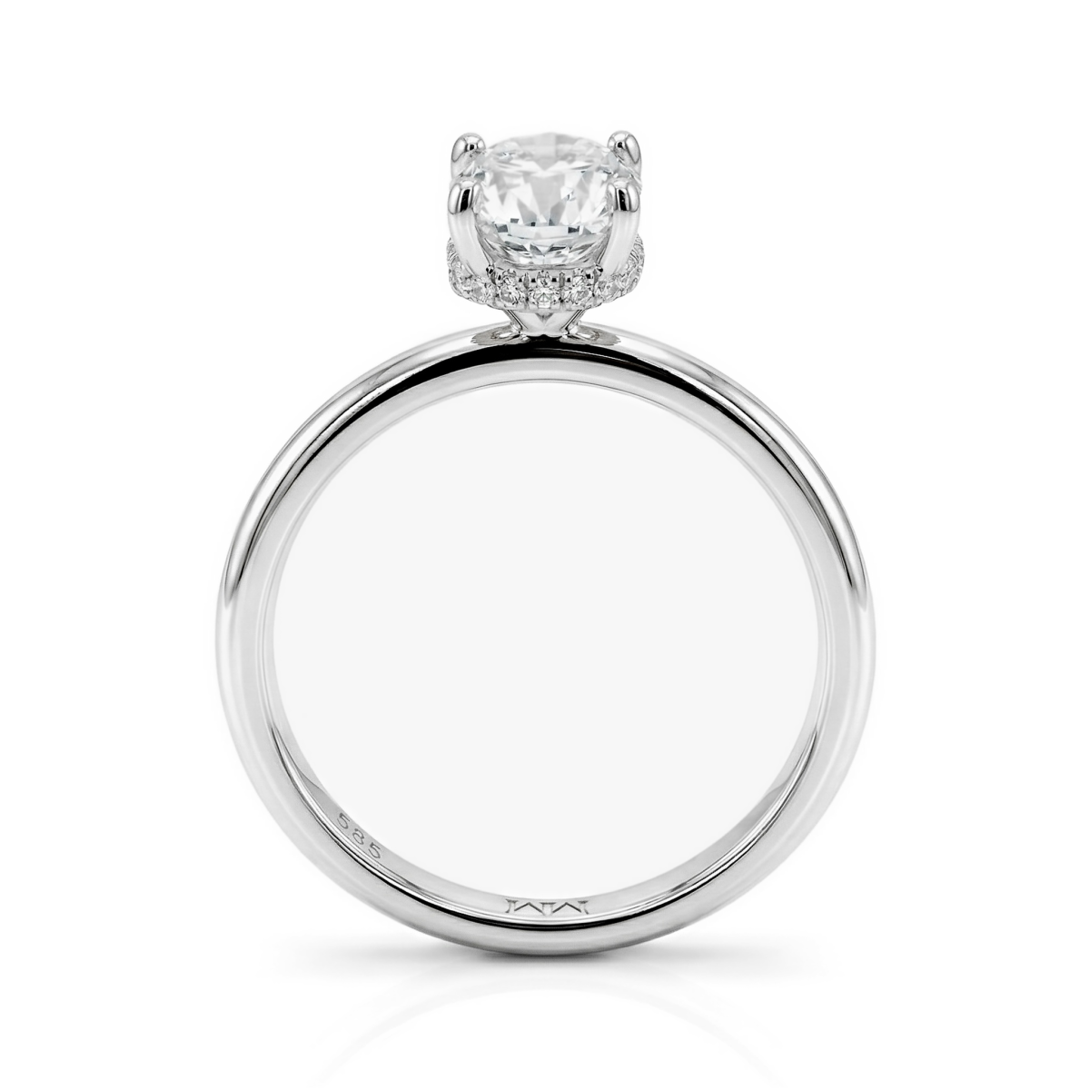 Ovalisse - Moissanitring med oval slipning och cirkelformad dold halo