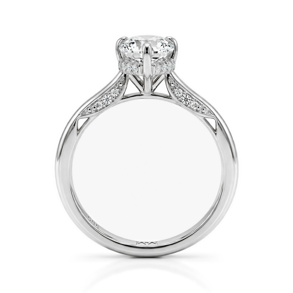 Poirine - Ring med päronformad moissanit, dold halo och pavéfattade accentstenar