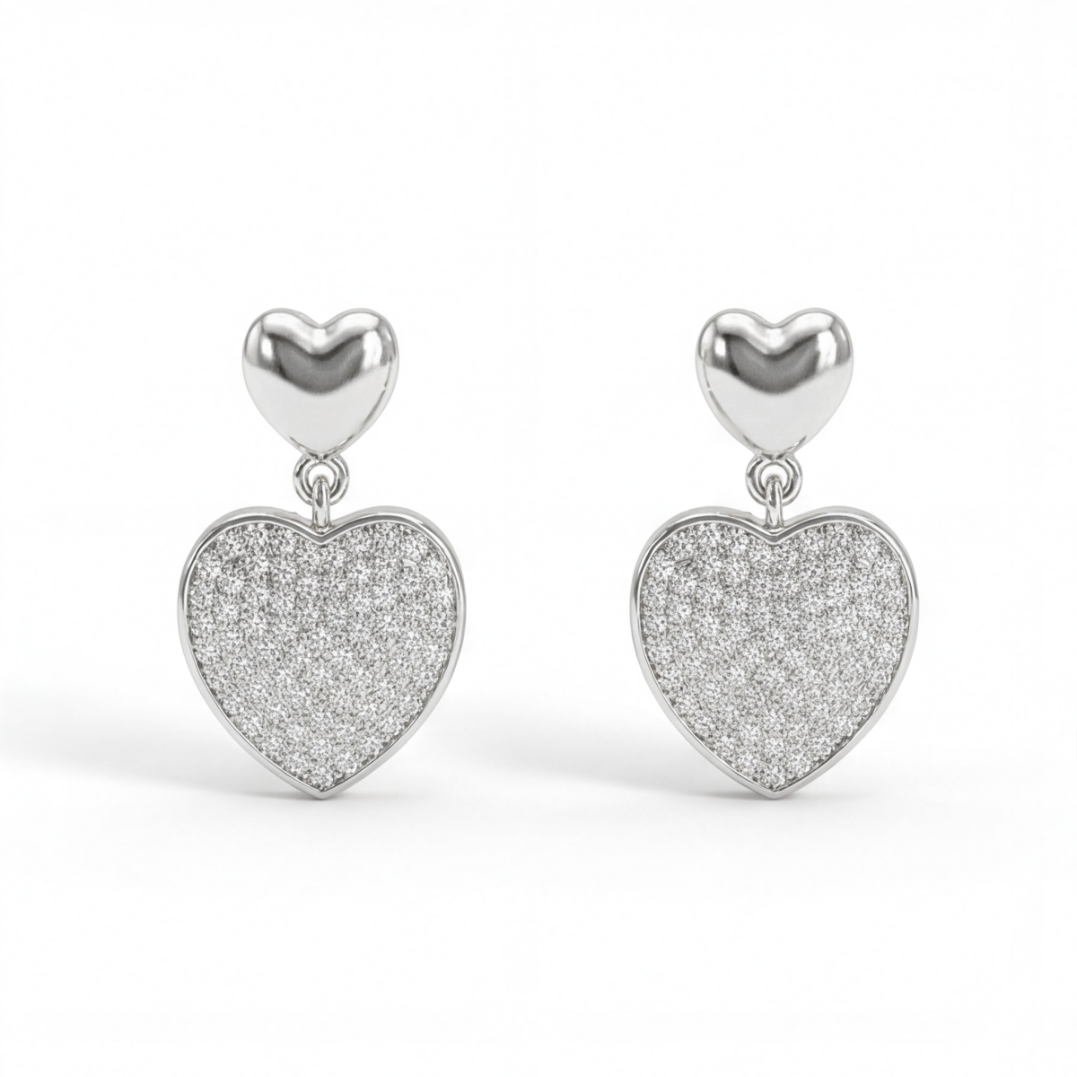 Hearts of Pavé - Hängande örhängen med moissanit i pavéfattning
