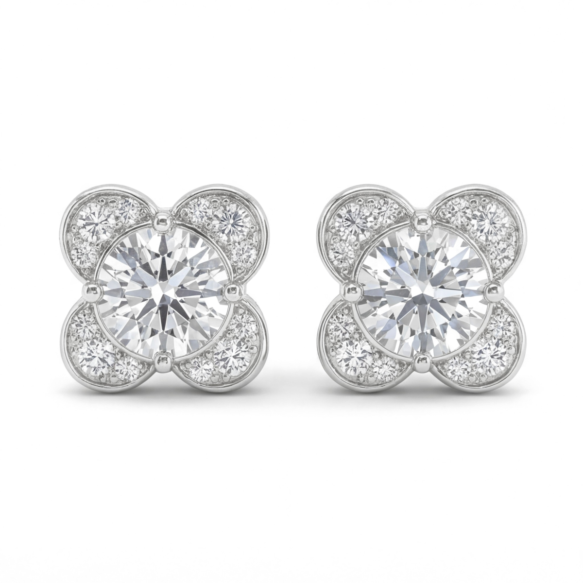 Moissanite Blooms - Stiftörhängen med moissanit